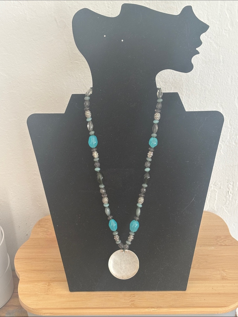 Turquoise Bead Pendant Necklace